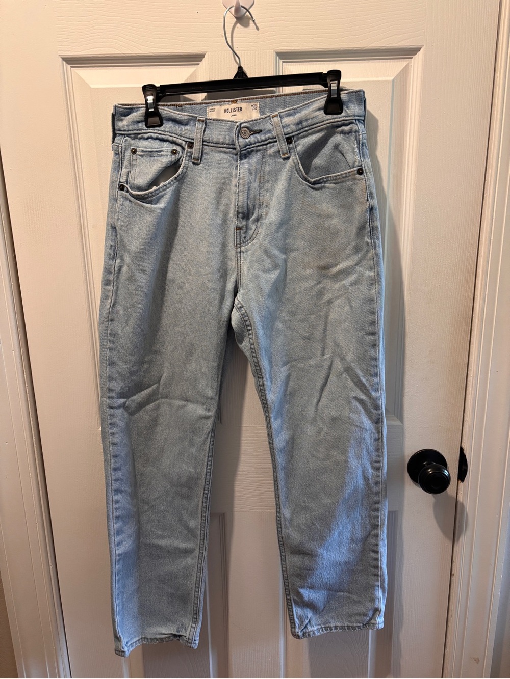 Hollister Men's Light Blue Relaxed Jeans